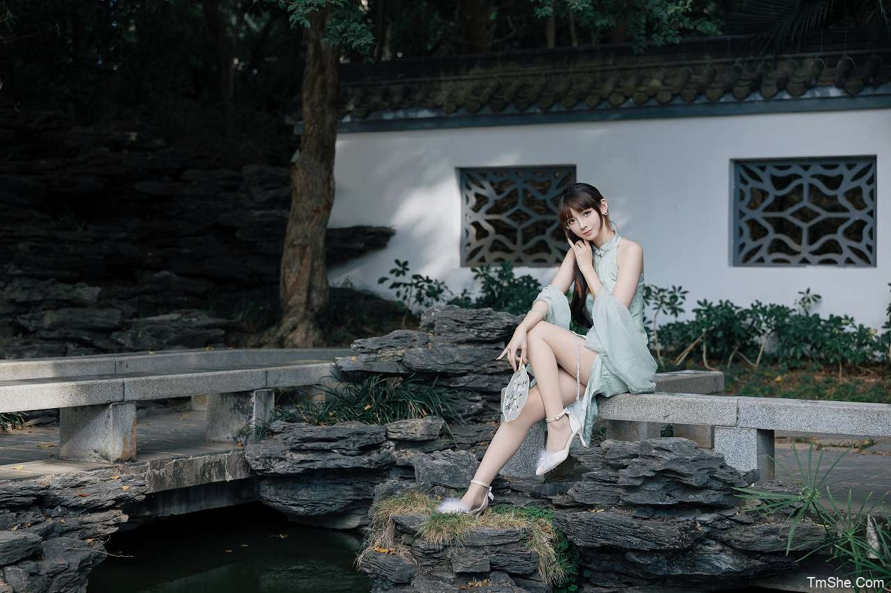 「祖木子」摄影素材 – 园博园旗袍(24P/111MB)