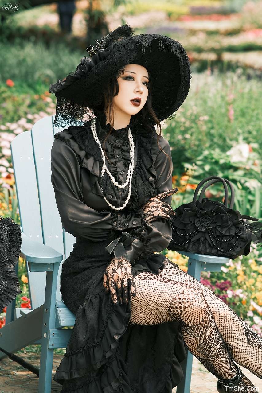 「皮皮奶可可爱了」舰长 哥特未亡人1.0 - 含自拍包(53P/3V/1.05GB)-图萌社