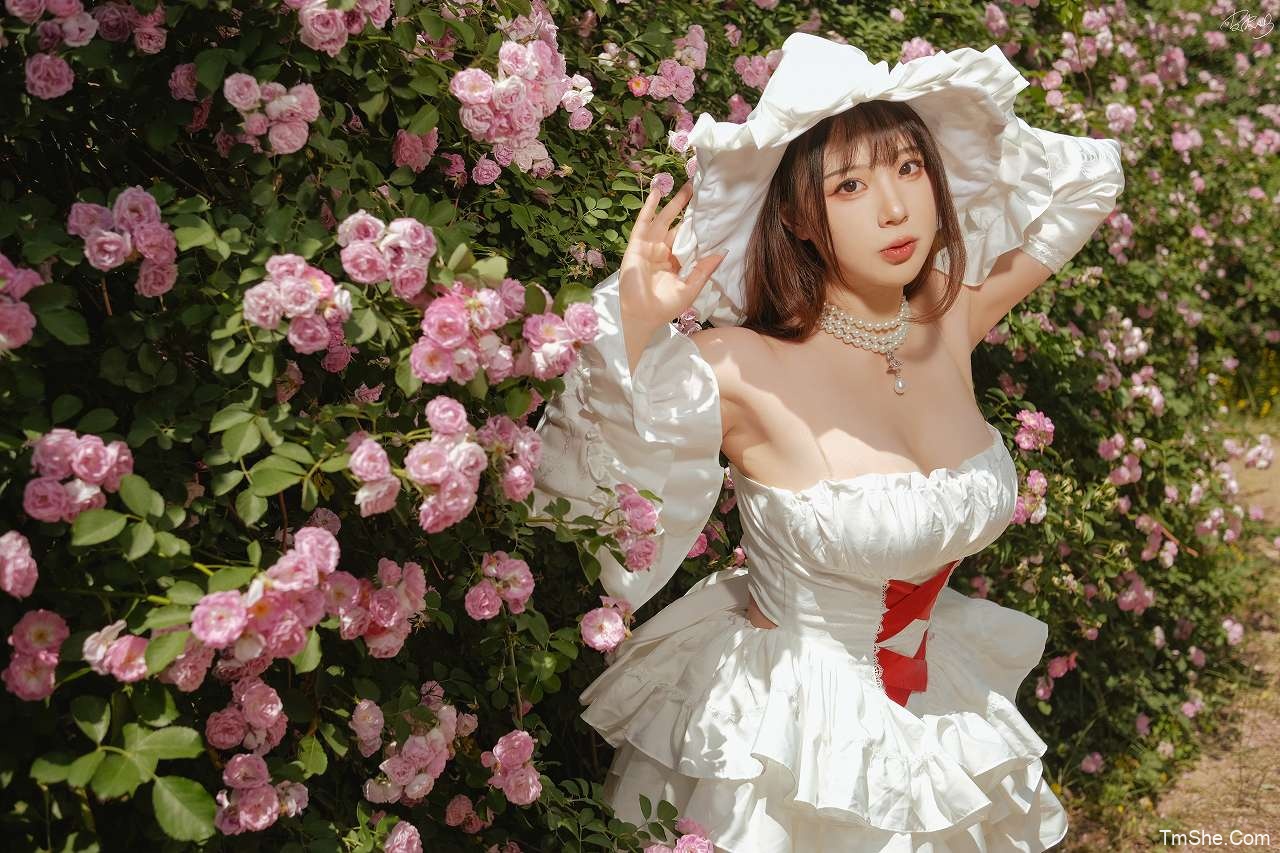 「皮皮奶可可爱了」摄影作品 – 奥森蔷薇(60P/1.39GB)