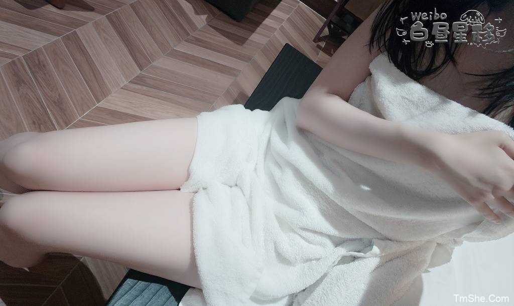 「白昼星移」电子 绘画素材 – 浴巾温泉(44P/7V/272MB)