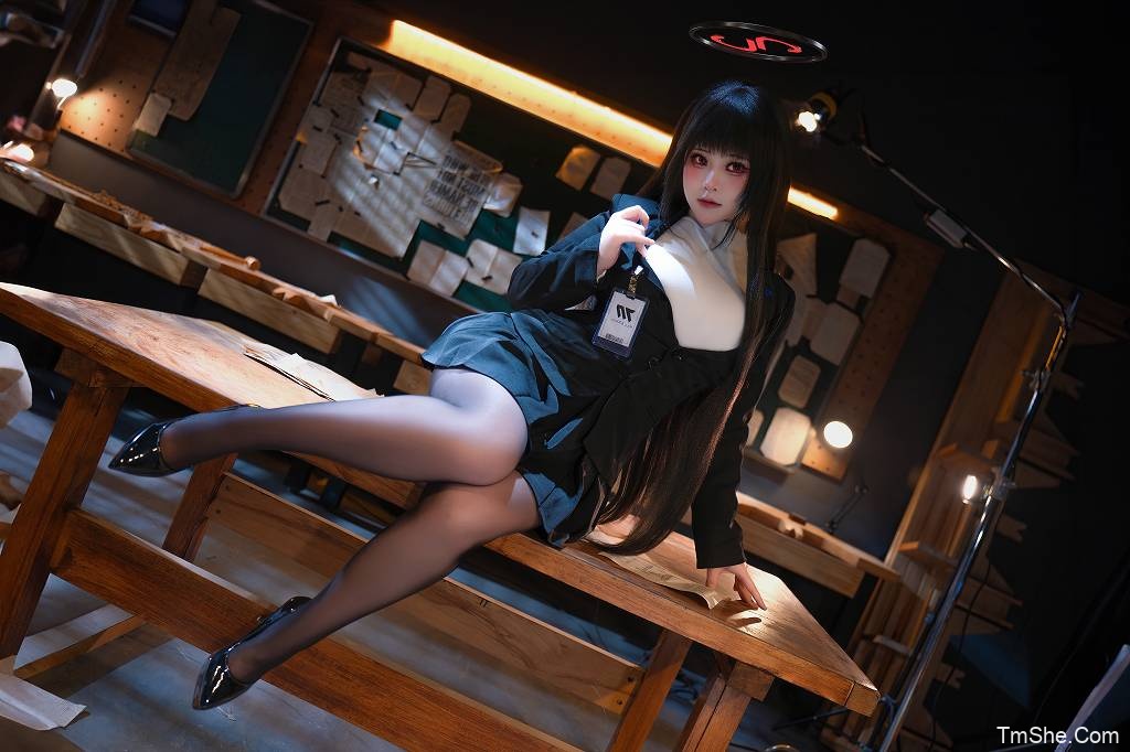 「呙呙ovo」蔚蓝档案 – 调月莉音(25P/325MB)