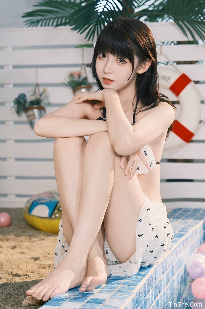 「祖木子」摄影素材 – 日常泳装(20P/399MB)