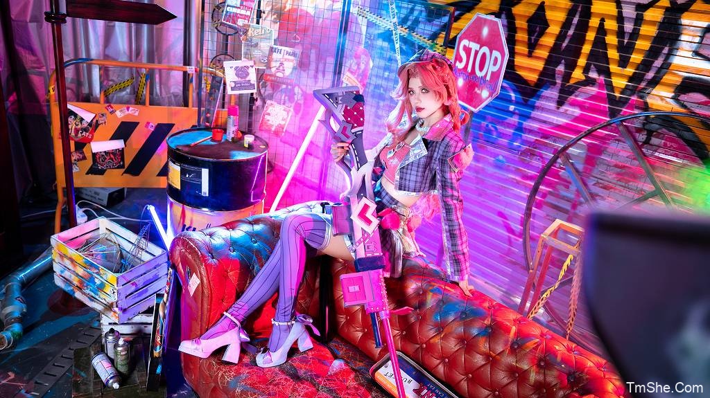 「FiHANNA」电子素材 – LOL 凯特琳(26P/1.05GB)
